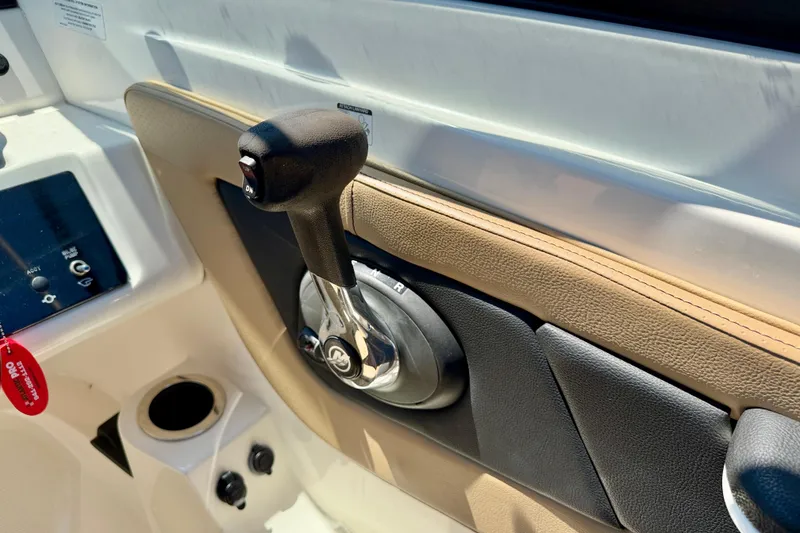 Slide: The Image of Throttle control of 2022 Sea Ray SPX 210 Outboard boat, featuring ergonomic design. - 20