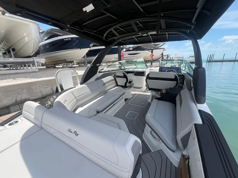Slide: The Image of Sea Ray SLX 280 Outboard 2026 - 26