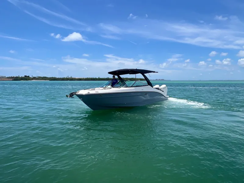 Slide: The Image of Sea Ray SLX 280 Outboard 2026 - 5