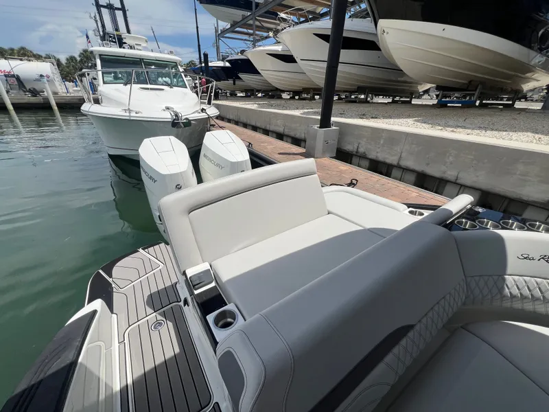 Slide: The Image of Sea Ray SLX 280 Outboard 2026 - 63