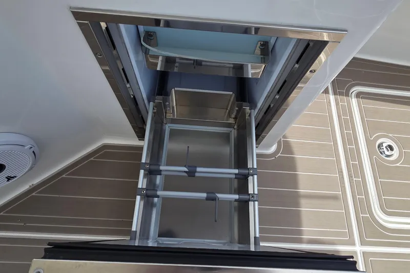Slide: The Image of 2023 World Cat 280 DC-X boat ladder and deck detail. - 32