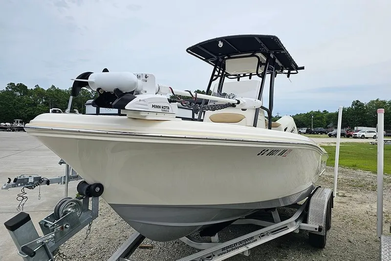 Slide: The Image of 2020 Pioneer 202 Sportfish boat on trailer with Minn Kota trolling motor. - 5