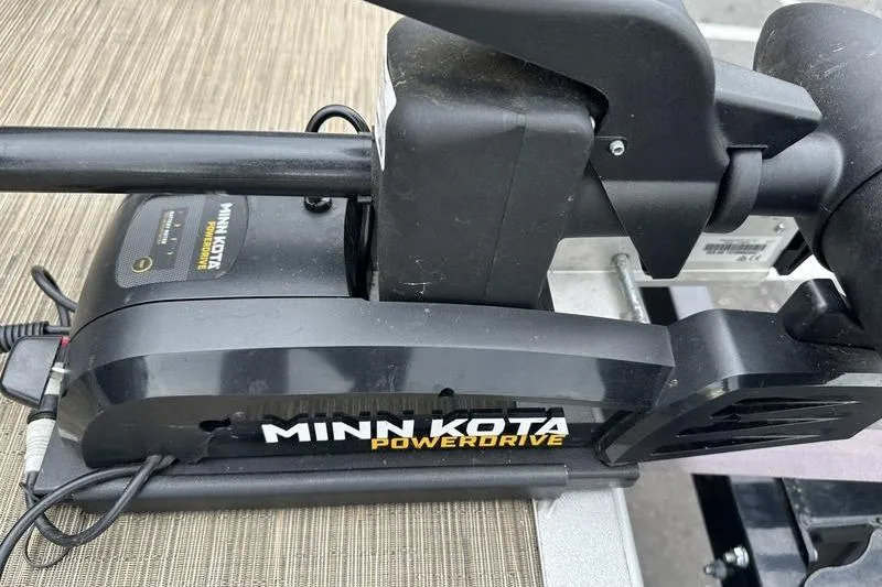 Slide: The Image of Minn Kota PowerDrive motor on 2021 Bennington 20 SSRX boat deck. - 10
