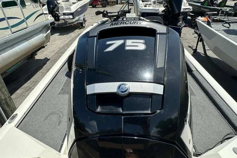 Slide: The Image of 2019 Tracker Pro Team 175 TXW Tournament Edition with Mercury 75 engine. - 20