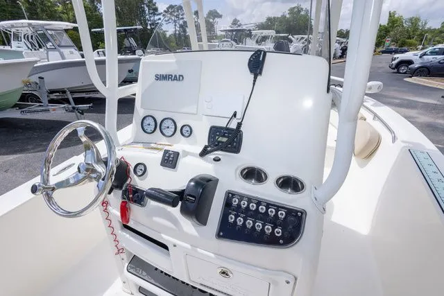 Slide: The Image of NauticStar 22 XS 2018 - 13
