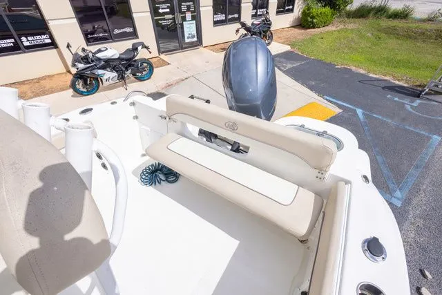 Slide: The Image of NauticStar 22 XS 2018 - 15