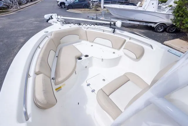 Slide: The Image of NauticStar 22 XS 2018 - 18