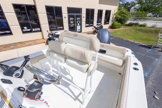 Slide: The Image of NauticStar 22 XS 2018 - 23