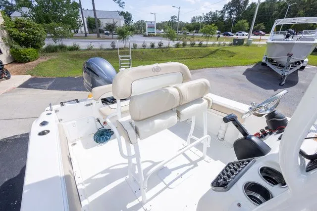 Slide: The Image of NauticStar 22 XS 2018 - 24