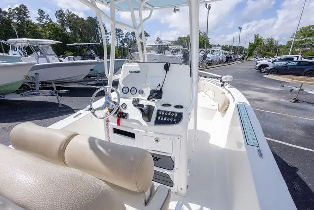 Slide: The Image of NauticStar 22 XS 2018 - 26