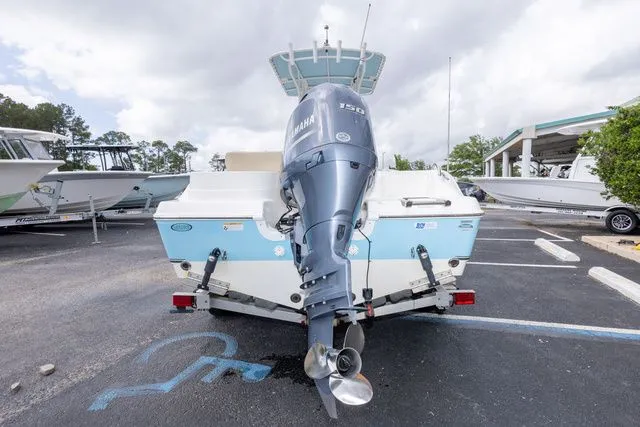 Slide: The Image of NauticStar 22 XS 2018 - 4