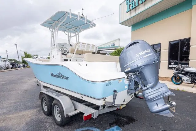 Slide: The Image of NauticStar 22 XS 2018 - 5