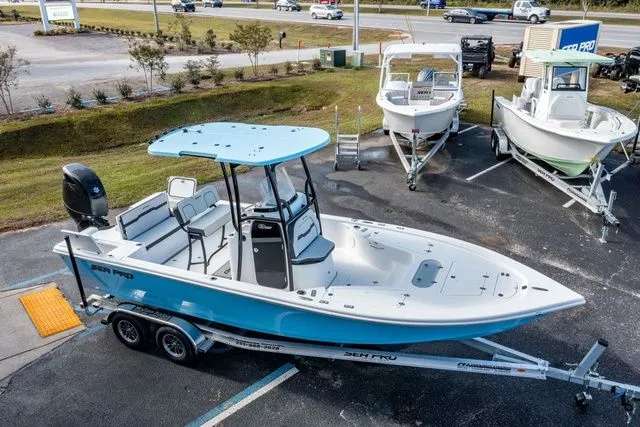 Slide: The Image of Sea Pro 250 Bay 2026 - 10