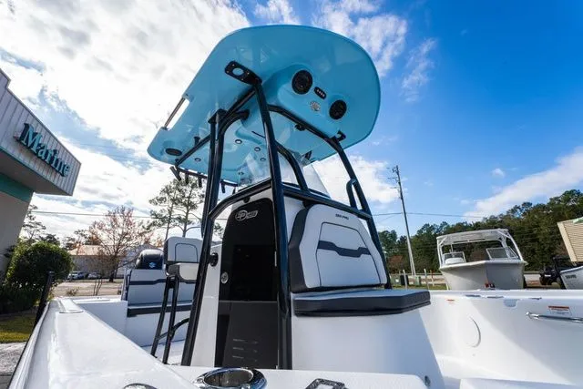 Slide: The Image of Sea Pro 250 Bay 2026 - 12