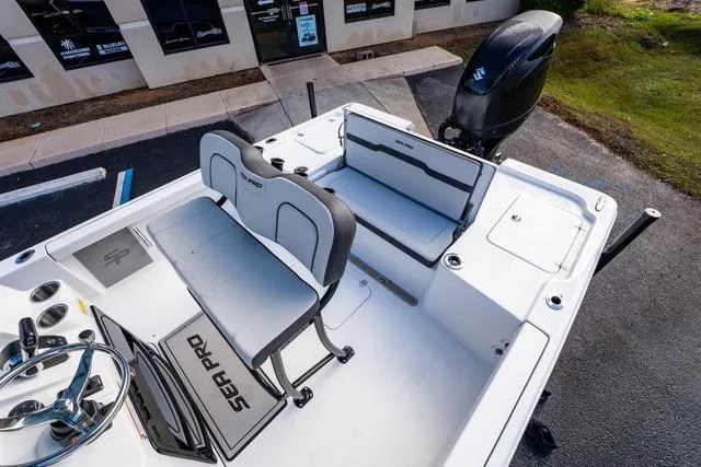 Slide: The Image of Sea Pro 250 Bay 2026 - 16