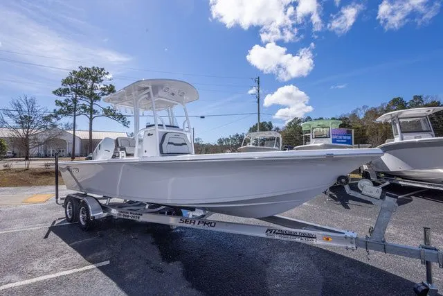 Slide: The Image of Sea Pro 250 Bay 2026 - 3