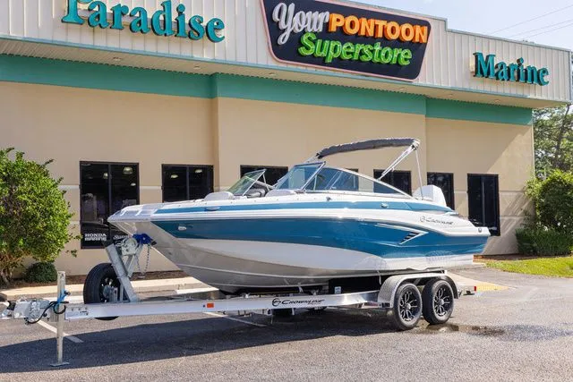 The Image of Crownline Boats E220 XS 2024 - 1