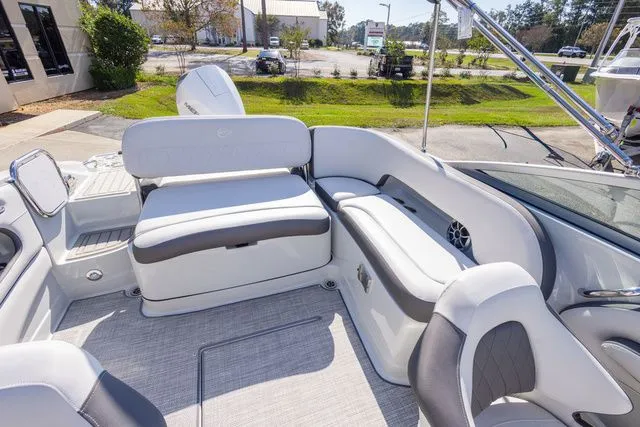 Slide: The Image of Crownline Boats E220 XS 2024 - 19