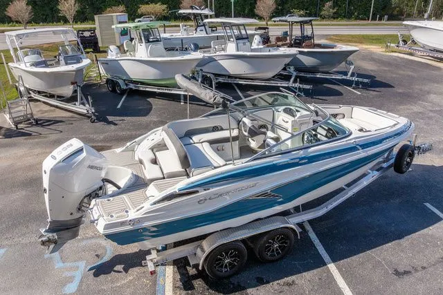 Slide: The Image of Crownline Boats E220 XS 2024 - 24