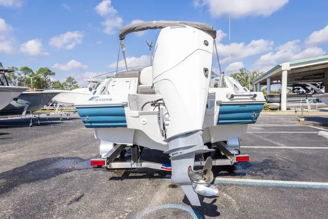 Slide: The Image of Crownline Boats E220 XS 2024 - 5