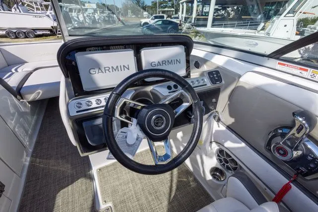 Slide: The Image of Crownline Boats Eclipse E240 XS 2026 - 19