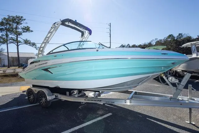 Slide: The Image of Crownline Boats Eclipse E240 XS 2026 - 3