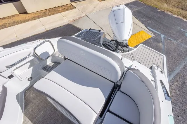 Slide: The Image of Crownline Boats Eclipse E240 XS 2026 - 30