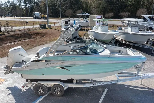 Slide: The Image of Crownline Boats Eclipse E240 XS 2026 - 32