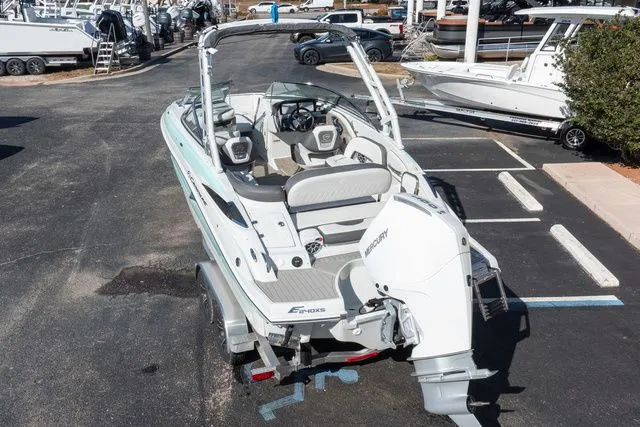 Slide: The Image of Crownline Boats Eclipse E240 XS 2026 - 33