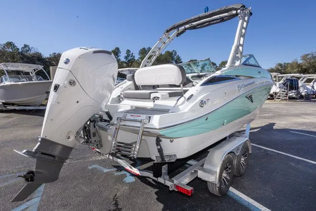 Slide: The Image of Crownline Boats Eclipse E240 XS 2026 - 5