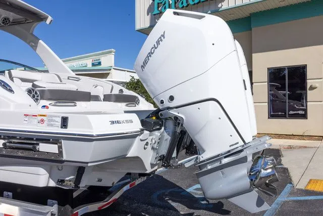 Slide: The Image of Crownline Boats 318 XSS 2026 - 10