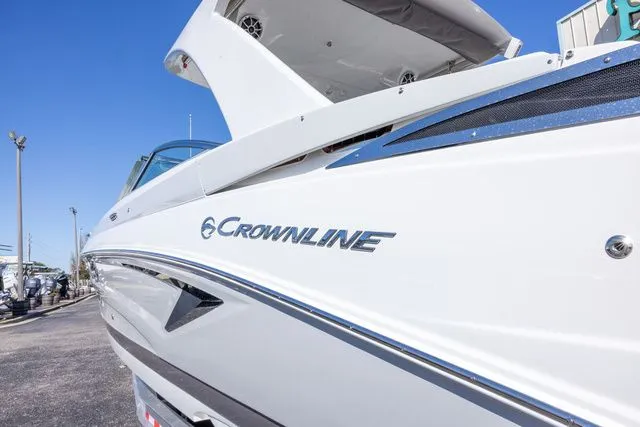 Slide: The Image of Crownline Boats 318 XSS 2026 - 11
