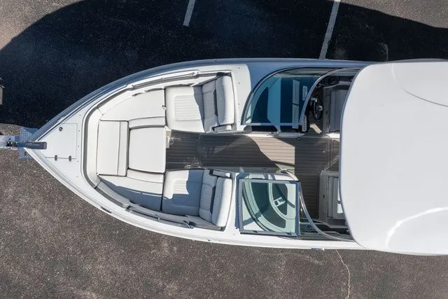 Slide: The Image of Crownline Boats 318 XSS 2026 - 13