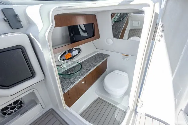 Slide: The Image of Crownline Boats 318 XSS 2026 - 24