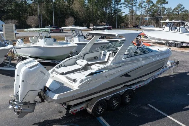 Slide: The Image of Crownline Boats 318 XSS 2026 - 38