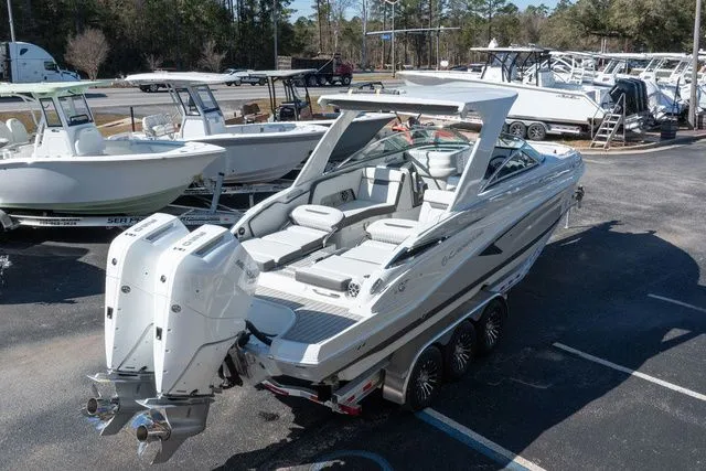 Slide: The Image of Crownline Boats 318 XSS 2026 - 39