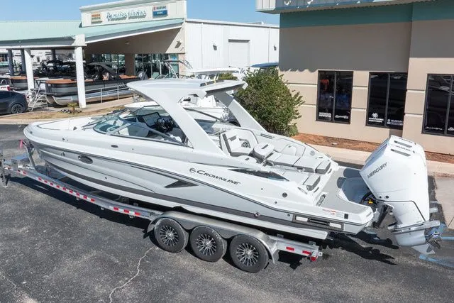 Slide: The Image of Crownline Boats 318 XSS 2026 - 43