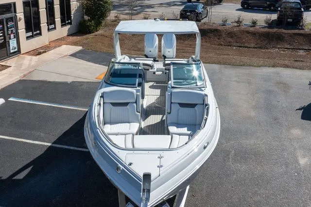 Slide: The Image of Crownline Boats 318 XSS 2026 - 47