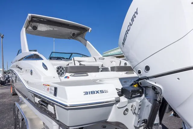 Slide: The Image of Crownline Boats 318 XSS 2026 - 9