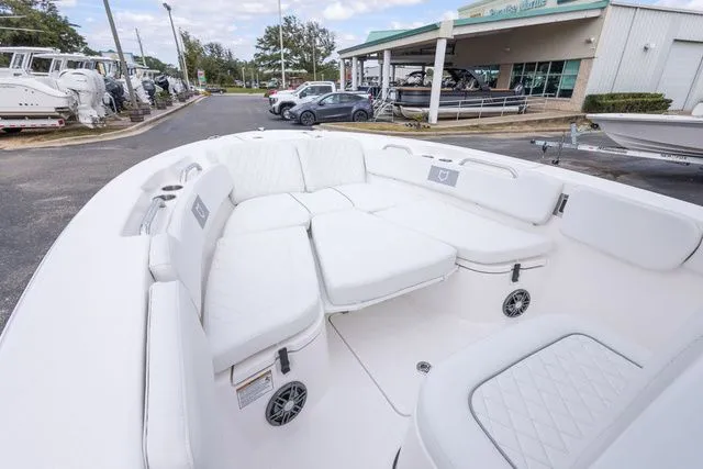 Slide: The Image of Sea Fox 248 Commander 2026 - 18