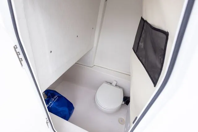 Slide: The Image of Sea Fox 248 Commander 2026 - 19