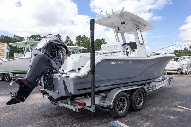 Slide: The Image of Sea Fox 248 Commander 2026 - 4