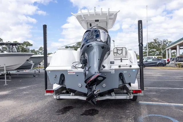Slide: The Image of Sea Fox 248 Commander 2026 - 5