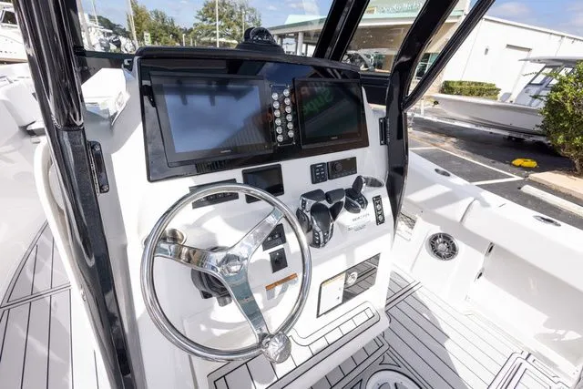 Slide: The Image of Sea Fox 268 Commander 2026 - 4