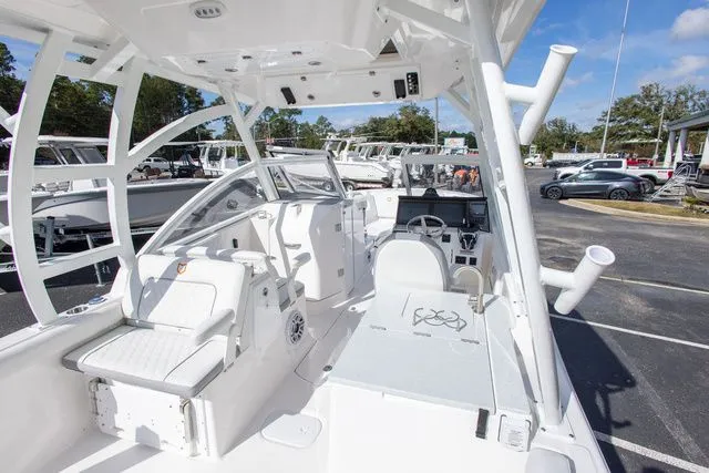 Slide: The Image of Sea Fox 288 Traveler 2026 - 10