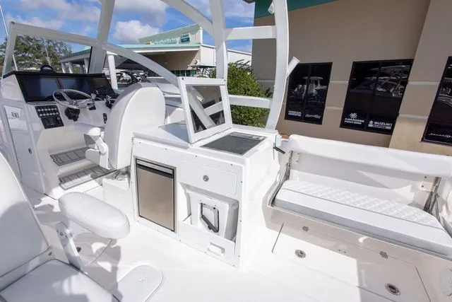 Slide: The Image of Sea Fox 288 Traveler 2026 - 12