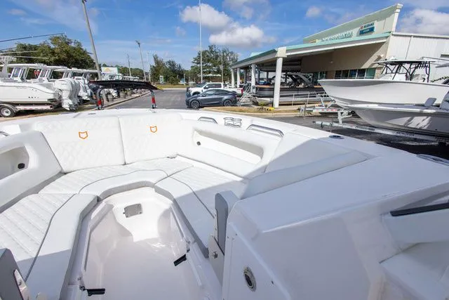 Slide: The Image of Sea Fox 288 Traveler 2026 - 23