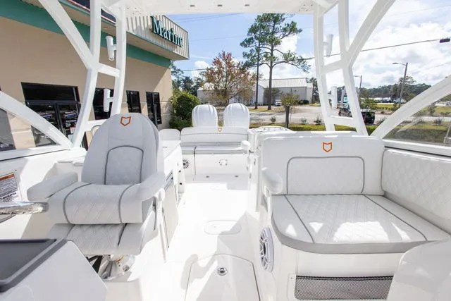 Slide: The Image of Sea Fox 288 Traveler 2026 - 27
