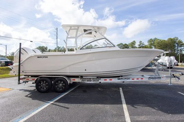 Slide: The Image of Sea Fox 288 Traveler 2026 - 3
