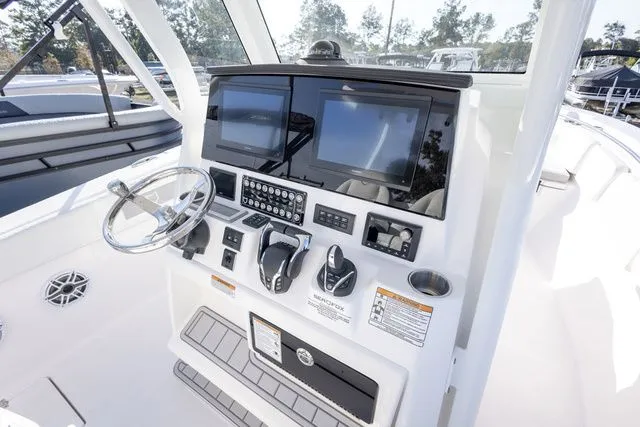 Slide: The Image of Sea Fox 288 Commander 2026 - 12